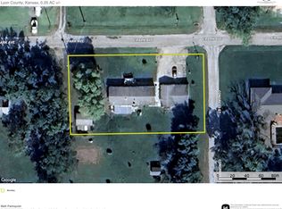 315 E Park Ave, Hartford, KS 66854