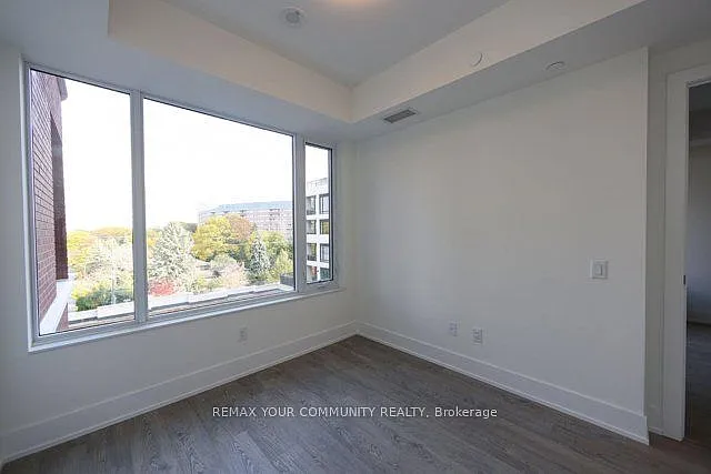 259 The Kingsway #428 — Photo 31