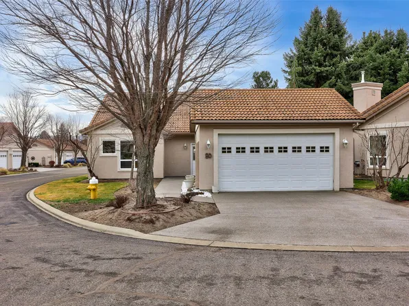 650 Harrington Rd #80, Kamloops, BC V2B 6T7