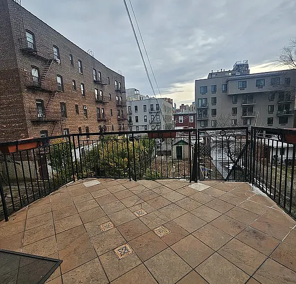 23-52 31st Ave #2R — Photo 13