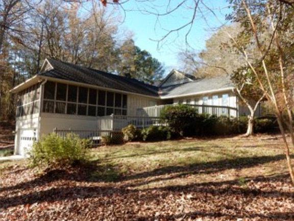 2nd image of 4724 Woodbridge Dr
