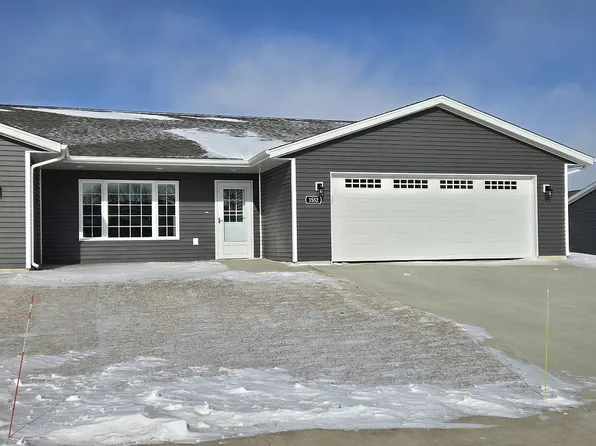 1552 Outer Rd, Oelwein, IA 50662