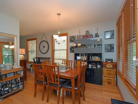 3rd image of 3303 Bach Ave