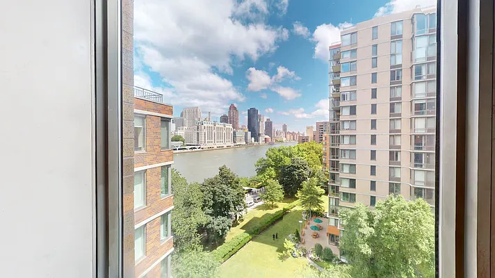 Rented by Voro, LLC | media 30