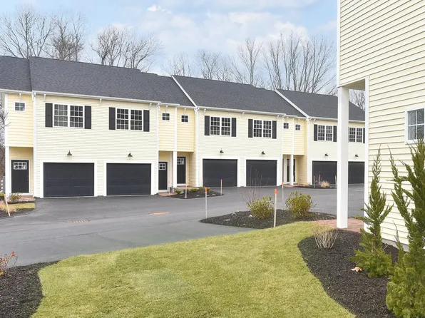 325 Greenwich Ave Unit 7, Warwick, RI 02886