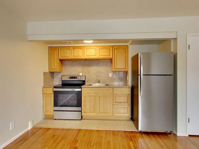 7630 Geary Blvd #204 — Photo 11