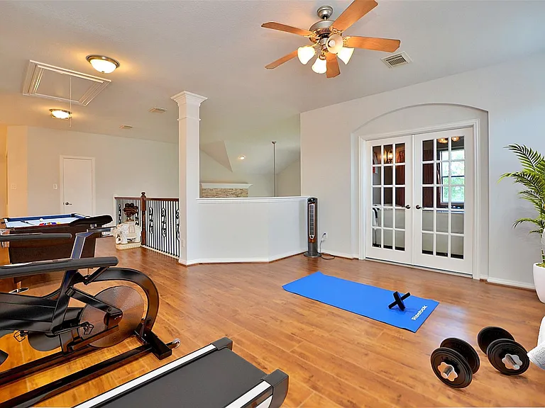 4315 Village Forest Dr — Photo 28