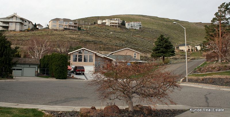 View of Badger Mtn in front