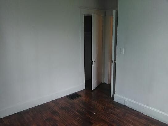 2nd image of 832 Rosemont Ave #1