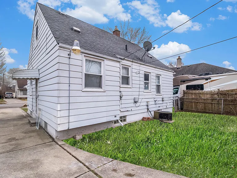 7281 Rockdale St — Photo 21
