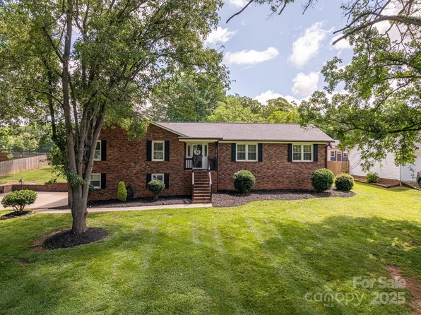 1761 Arden Dr, Lincolnton, NC 28092