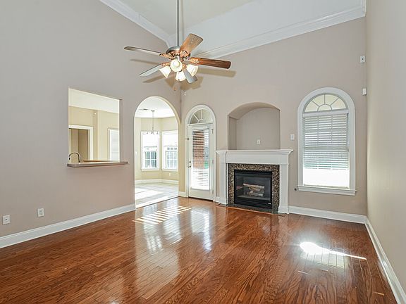 4th image of 4869 Rosebrook Cir E