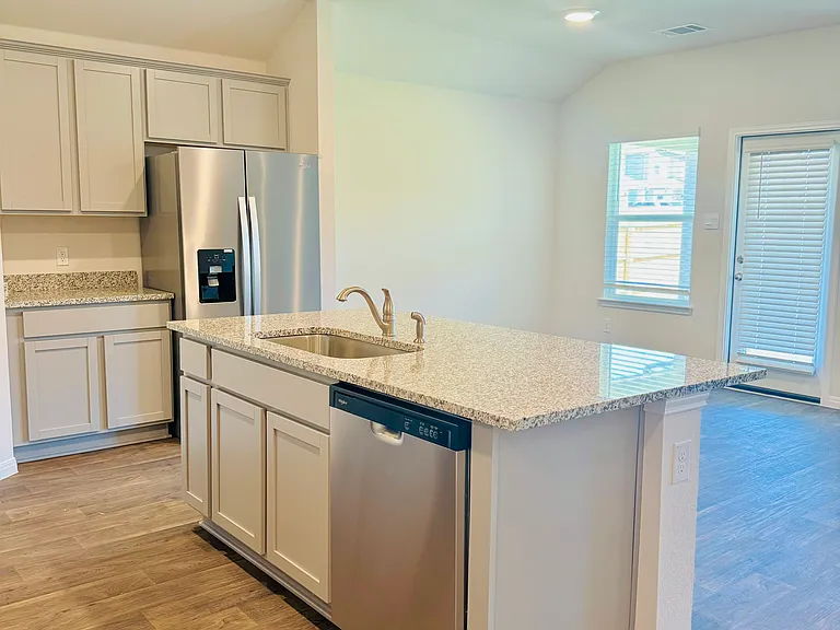 169 Gablynn Cv — Photo 9
