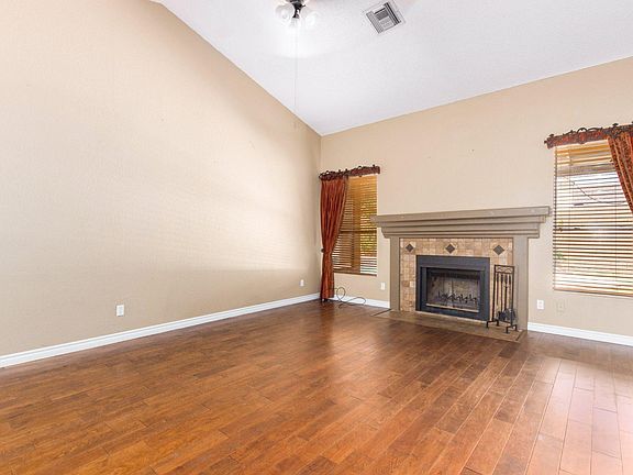 5th image of 7814 W Dreyfus Dr