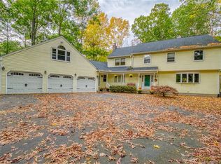 1 Tall Timbers Dr, Farmington, CT 06032