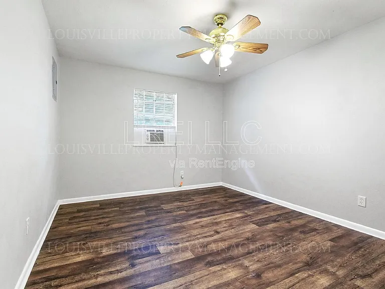 1202 E Walford Dr #2 — Photo 8