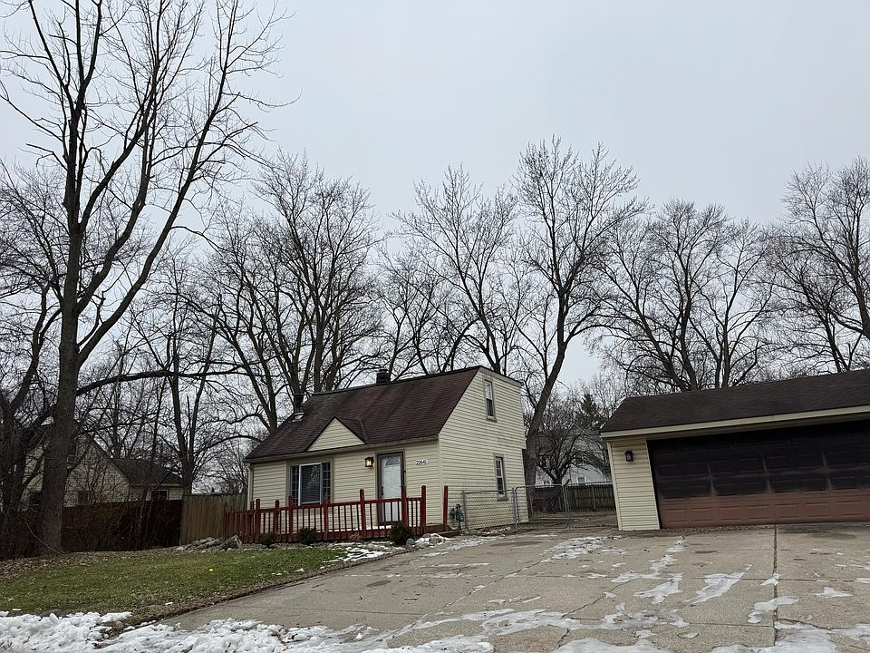 1st image of 22641 Albion Ave