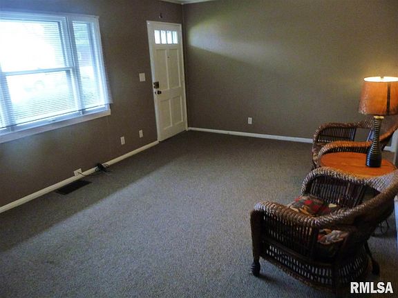 4th image of 800 N Purtscher Dr