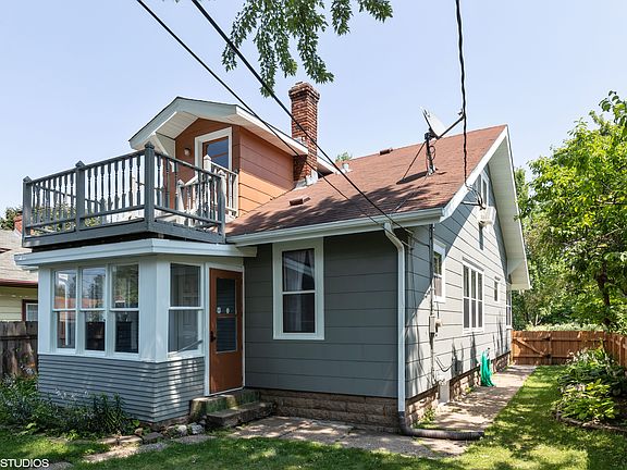 4th image of 1017 Chatsworth St N