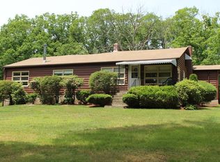 100 Bellingham Rd, Blackstone, MA 01504