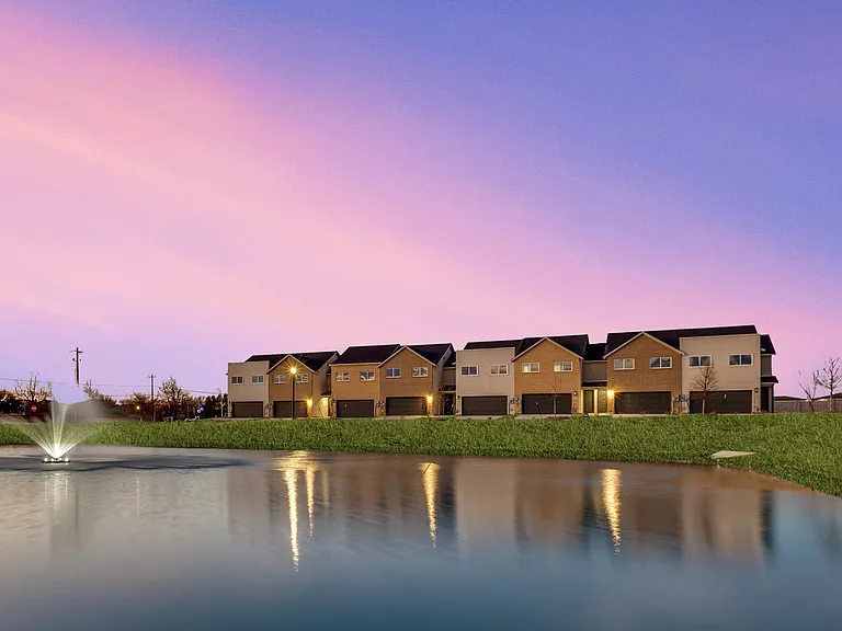 Townhomes at Sam Rayburn — Photo 40