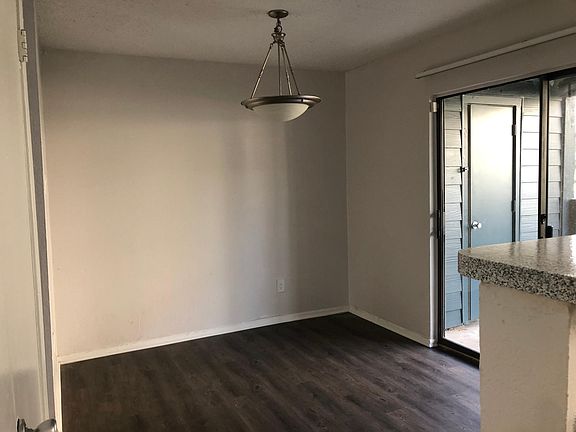 3rd image of 2315 Fair Oaks Dr APT 1097