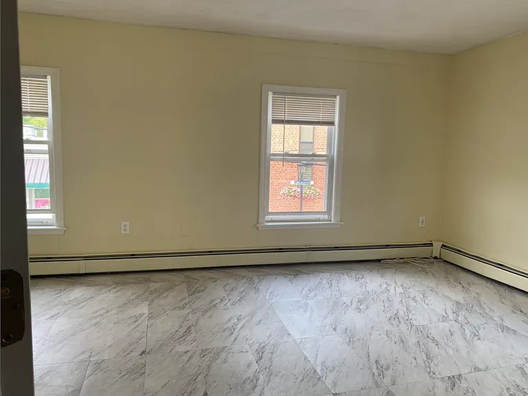 46 Lowell St #1A — Photo 6