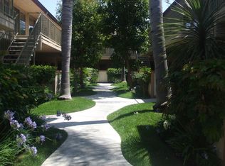 Country Club Terrace, Lakewood, CA 90712