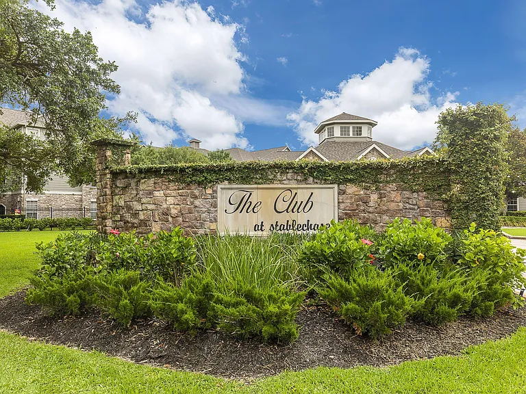 The Club at Stablechase — Photo 6