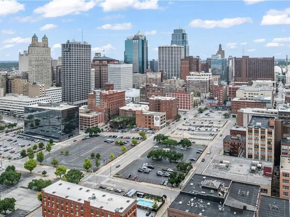 210 W 5th St APT 211, Kansas City, MO 64105