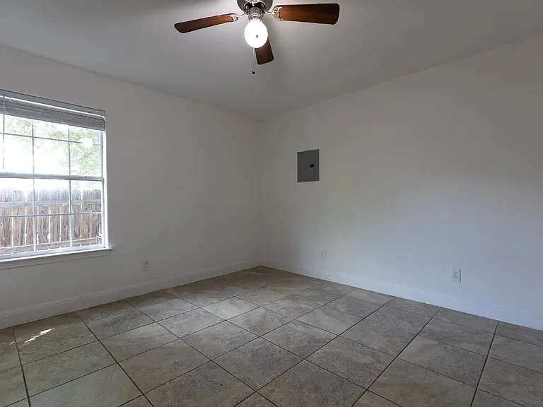 601 Coleman St #2 — Photo 19