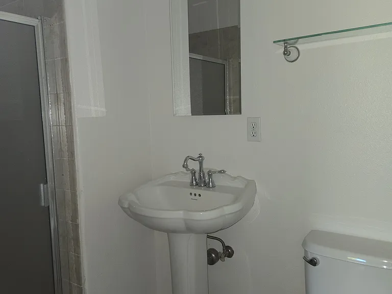 348 Plum St — Photo 11