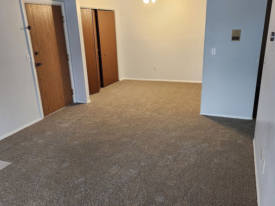 1st image of 1472 W Chateau Vert St APT A