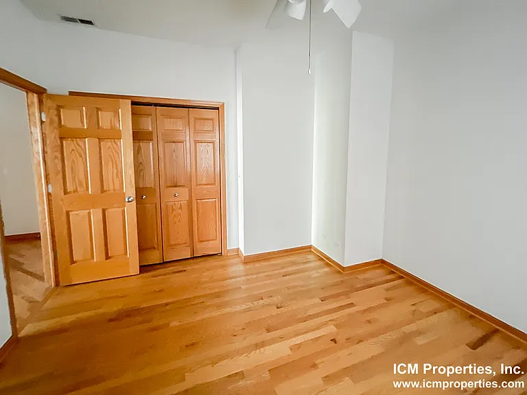 1103 W Cornelia Ave #2 — Photo 11