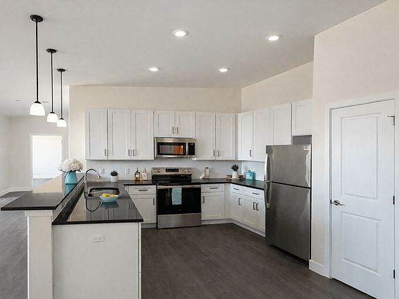 2nd image of 1115 York Rd #204-1114