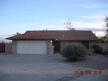 1st image of 3131 W Paradise Ln