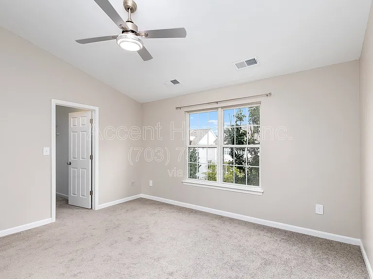 1581 Leeds Castle Dr #201 — Photo 24