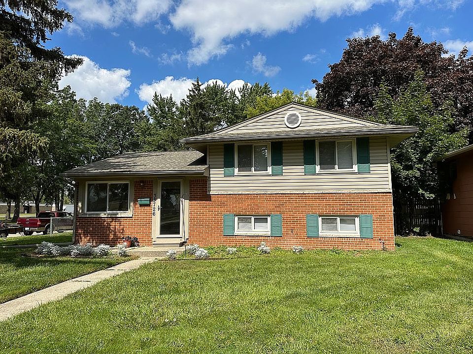 1st image of 33726 Donnelly St