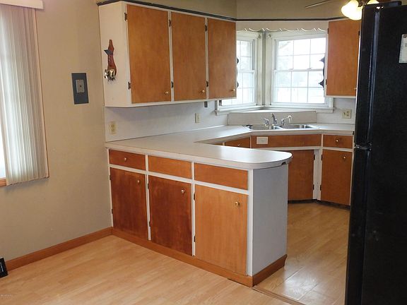 5th image of 2664 Rockwood Ct SW