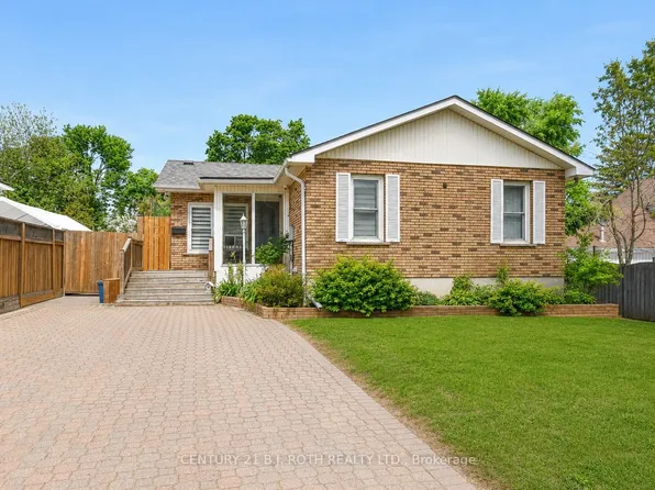 7 Wesley St, Barrie, ON L4N 2A4