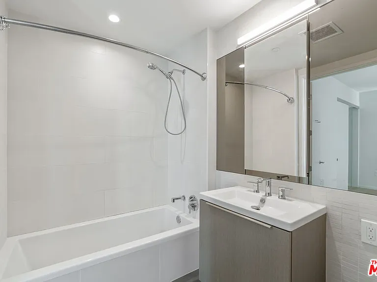 889 Francisco St #3801 — Photo 10