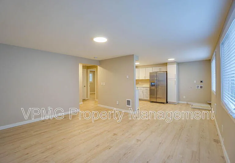 4420 Gibbons St #B — Photo 13