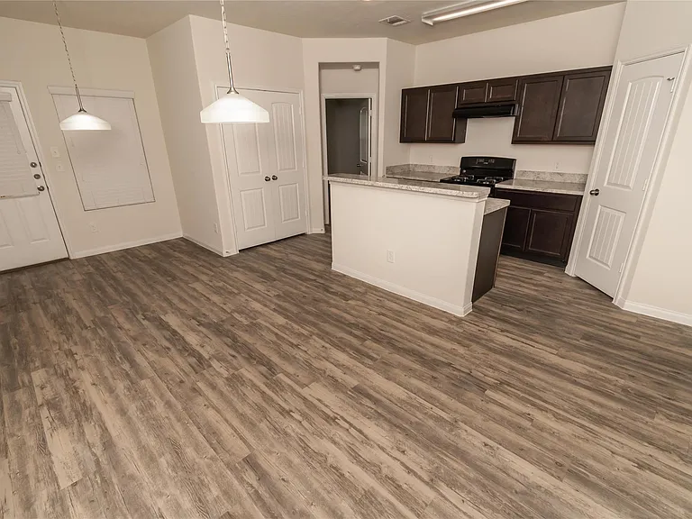 10023 Piave Dr — Photo 5