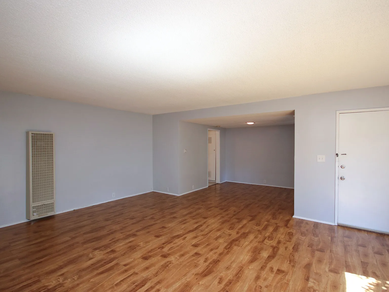 2 bed, 1000 sqft, $2,595 — Photo 4