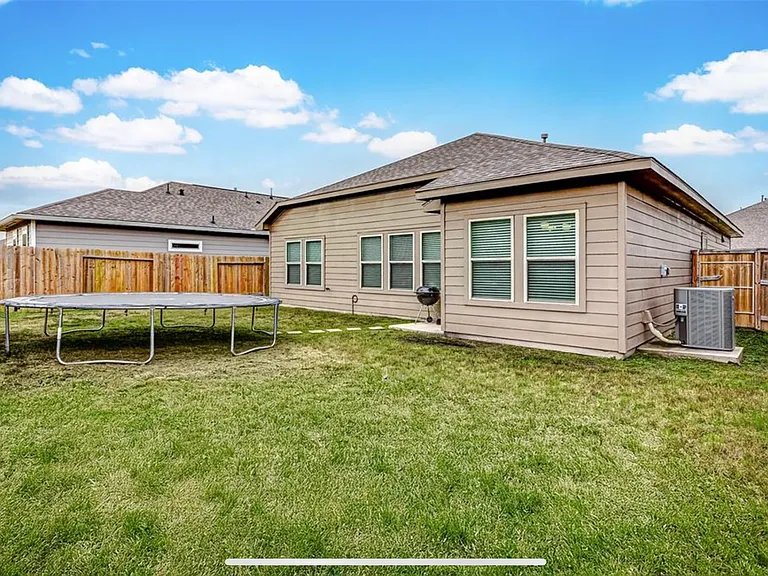 10750 Nyla Spring St — Photo 32