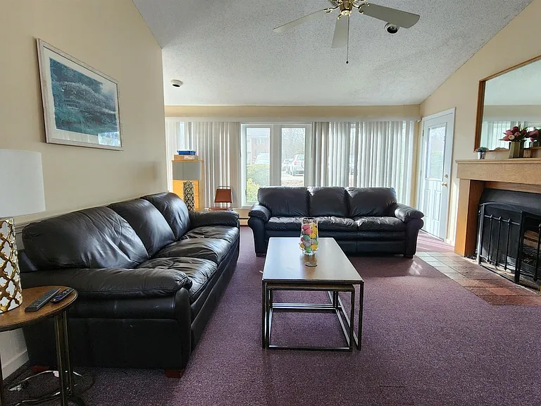 11 Saint James Pl — Photo 15