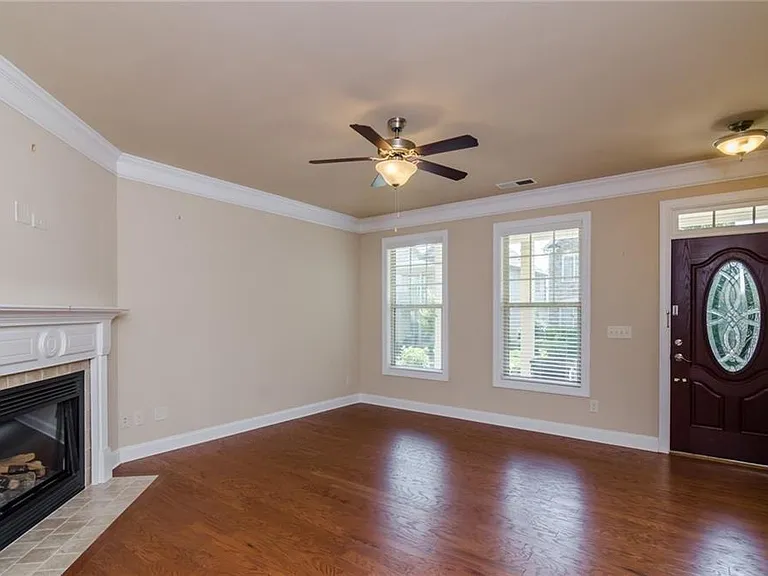449 Privet Cir — Photo 3