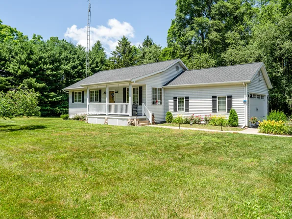 2231 Maple Ln, Niles, MI 49120