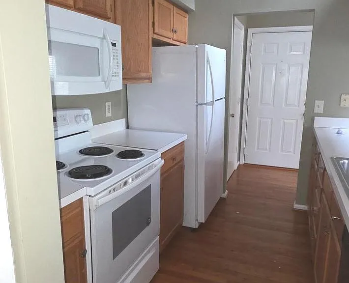 14201 Woolen Oak Ct #932 — Photo 5