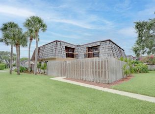 4091 Palm Bay Cir, West Palm Beach, FL 33406